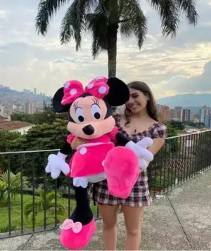 Peluche de Minnie Mouse Tamaño Grande Color Fuscia