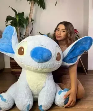 Peluche de Sitch Color Azul Pastel Tamaño Grande.